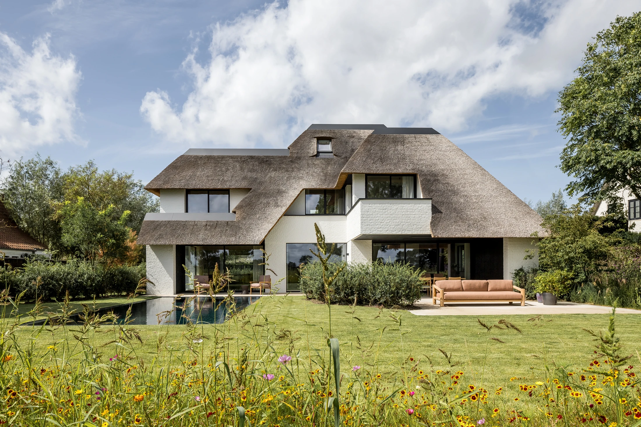 Afbeelding van Geraffineerde woning aan de kust met subtiele woningautomatisatie